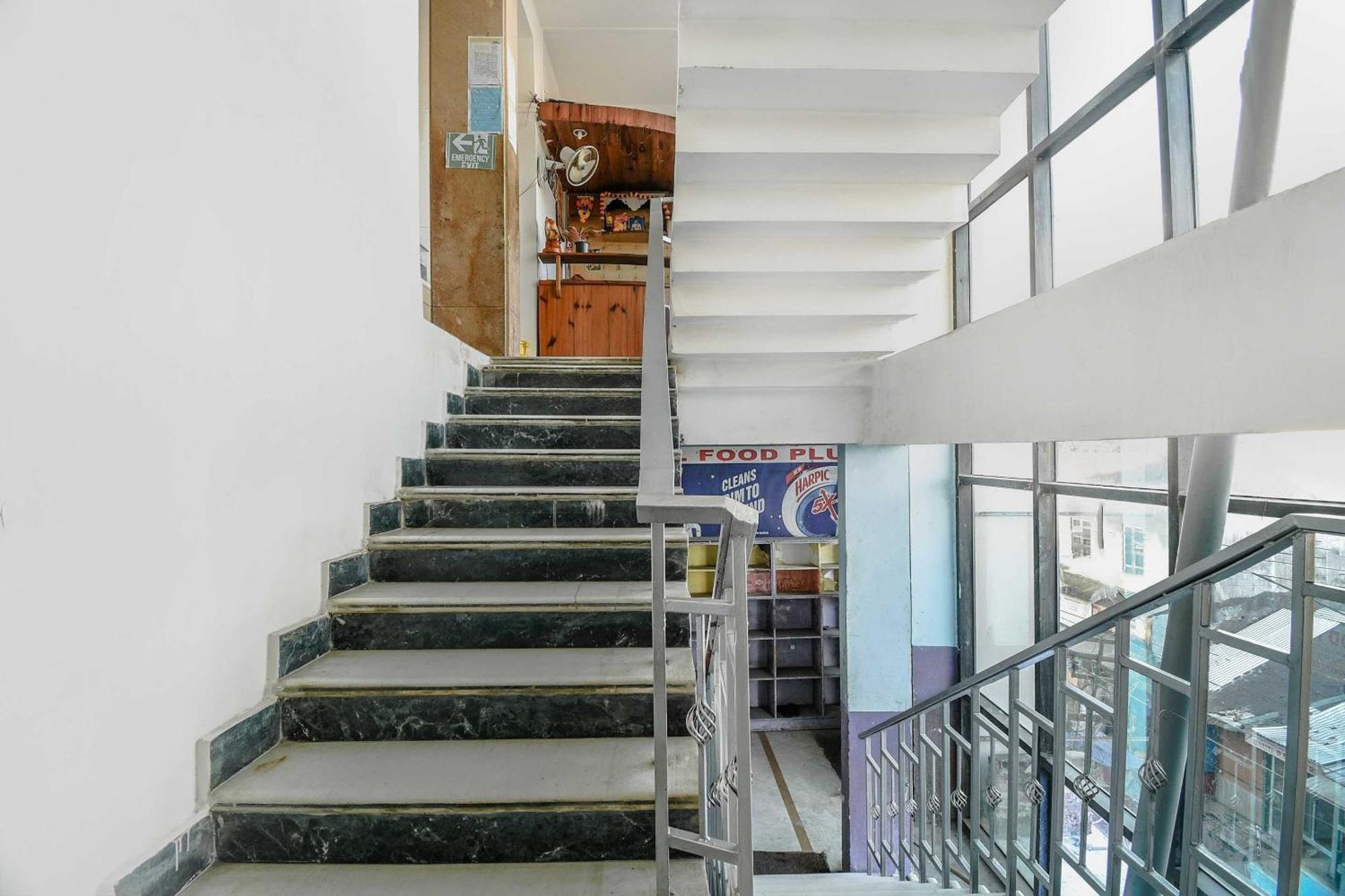 Oyo Flagship 71156 Hotel Jaybee'S Dibrugarh Luaran gambar